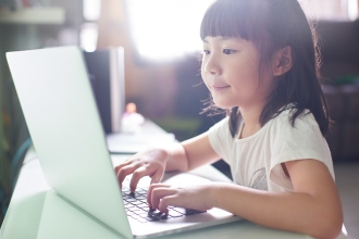 Zoom Quá Tải, Thầy Cô Và Học Sinh Có Thể Dạy Và Học Online Qua Các Ứng Dụng Nào?